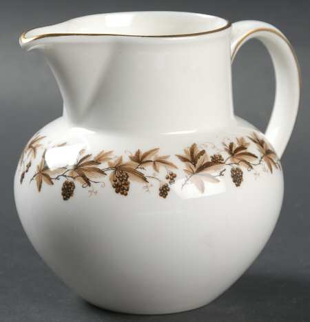 Autumn Vine (Gold Trim) Creamer
