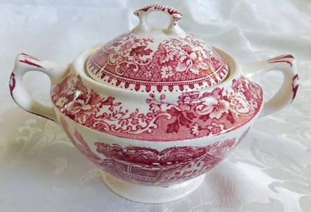 Avon Cottage Pink (Smooth) Sugar Bowl & Lid