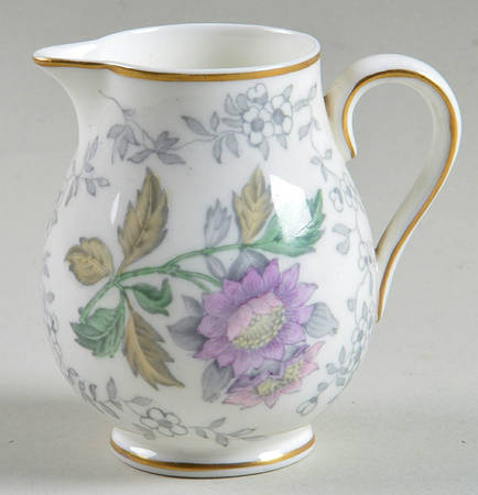 Avon Lavender Mini Creamer