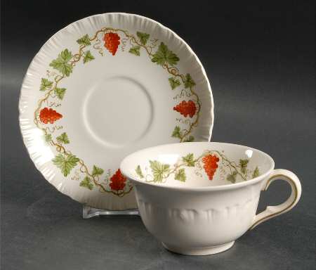 Bacchus Red Flat Cup & Saucer Set