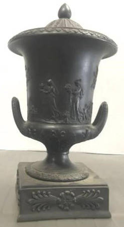 Basalt Black Vase/Urn & Lid