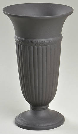 Basalt Black 8" Vase