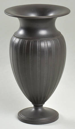 Basalt Black 7" Vase