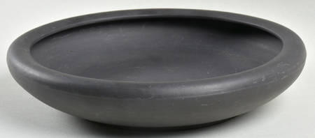 Basalt Black 9" Gardenia Bowl