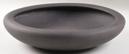 Basalt Black 12" Gardenia Bowl