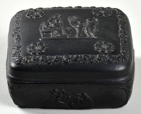 Basalt Black Square Box with Lid