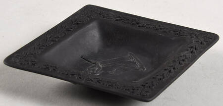 Basalt Black Small Diamond Shape Ashtray