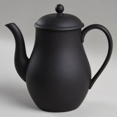 Basalt Black Small Coffee Pot & Lid