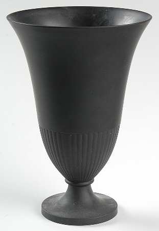 Basalt Black 7" Vase