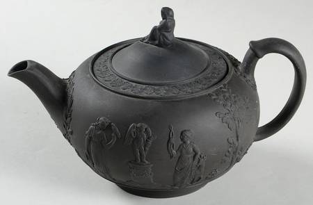 Basalt Black Teapot & Lid