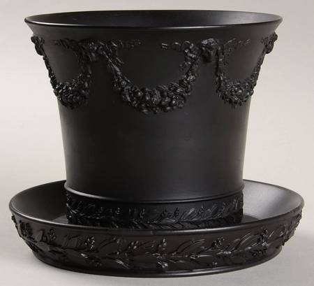 Basalt Black 5" Flower Pot & Underplate