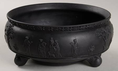 Basalt Black 6" Fern Dish