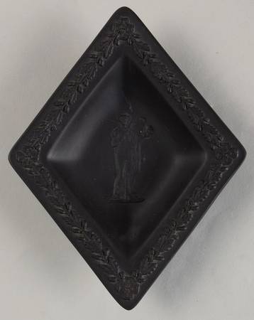 Basalt Black Small Diamond Shape Ashtray