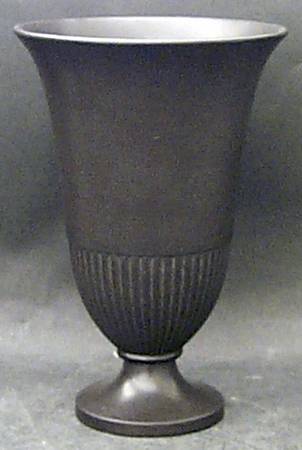 Basalt Black 7" Vase
