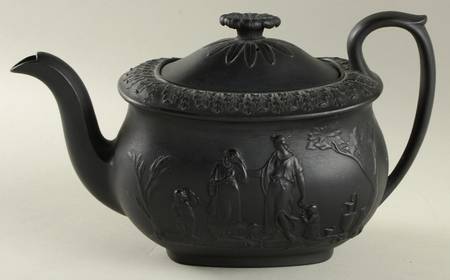 Basalt Black Teapot & Lid