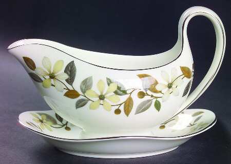 Beaconsfield Gravy Boat with Attached Underplate