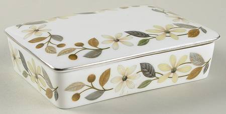 Beaconsfield Cigarette Box & Lid