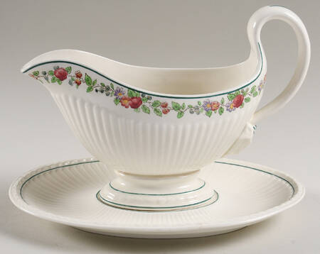 Belmar Gravy Boat & Underplate