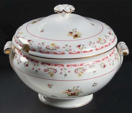 Bianca (Williamsburg Mark) Tureen &  Lid
