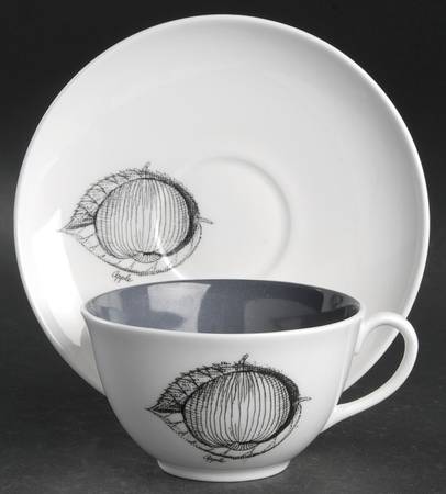 Black Fruit Flat Cup & Saucer Set