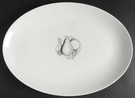Black Fruit 15" Oval Serving Platter