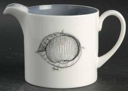 Black Fruit Creamer