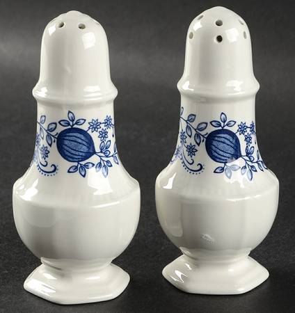 Blue Onion Salt & Pepper Set