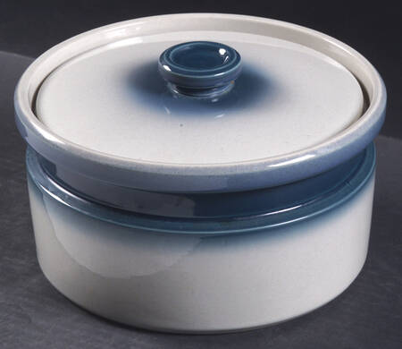 Blue Pacific 3 Quart Round Covered Casserole