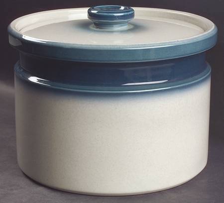 Blue Pacific 3 Quart Round Covered Casserole