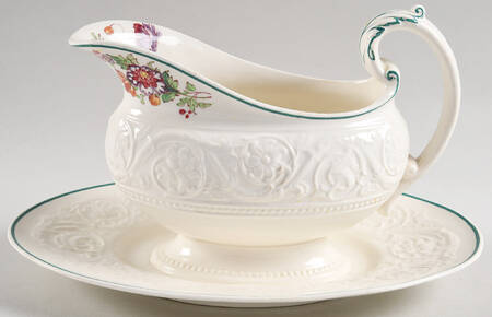 Bognor Gravy Boat with Attached Underplate