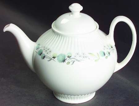 Boleyn Teapot & Lid
