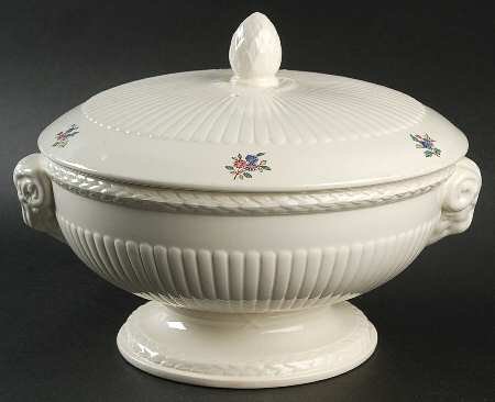 Borrowdale Round Covered Vegetable