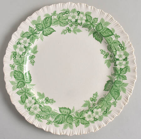 Bramble Green (Shell Edge) Luncheon Plate
