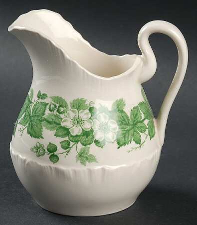Bramble Green (Shell Edge) Creamer