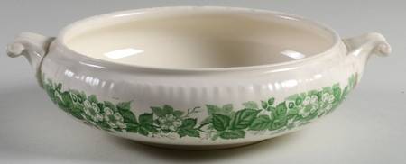 Bramble Green (Shell Edge) Round Vegetable No Lid
