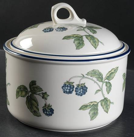 Bramble Multicolor (Oven To Table) 2 Qt Round Covered Casserole