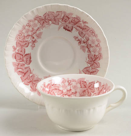 Bramble Pink (Shell Edge) Flat Cup & Saucer Set