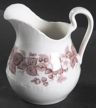 Bramble Pink (Shell Edge) Creamer