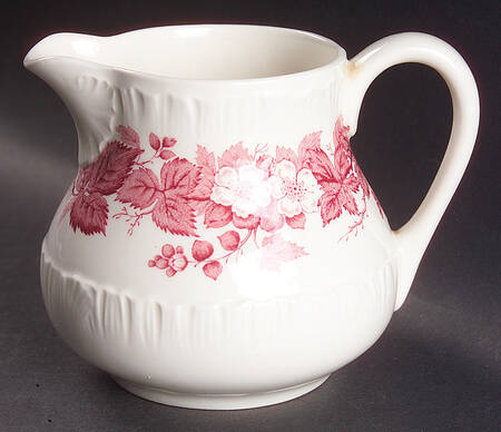 Bramble Pink (Shell Edge) 14 Oz Pitcher
