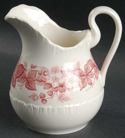 Bramble Pink (Shell Edge) Creamer