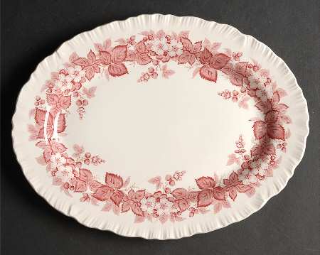 Bramble Pink (Shell Edge) 11" Oval Serving Platter
