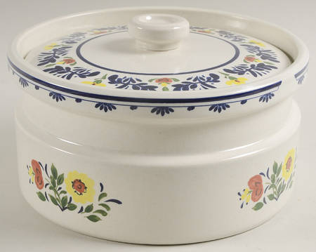 Breton 2 Qt Round Covered Casserole