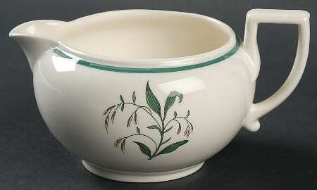 Broomgrass Green (No Trim, Green Verge) Creamer