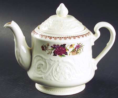 Bullfinch Patrician Teapot & Lid