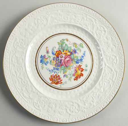 C2452 Dinner Plate by Wedgwood