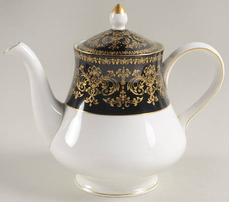 Caernarvon Black Teapot & Lid