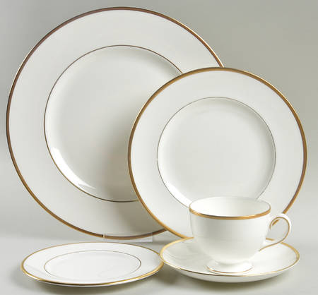 California (Bone) 5 Piece Place Setting