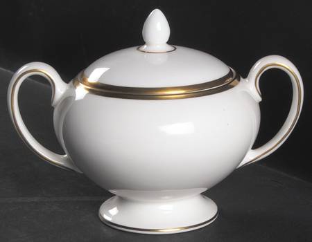 California (Bone) Leigh Shape Sugar Bowl & Lid by Wedgwood