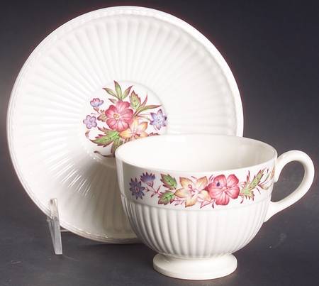 Cavalier Meadow Footed Cup & Saucer Set