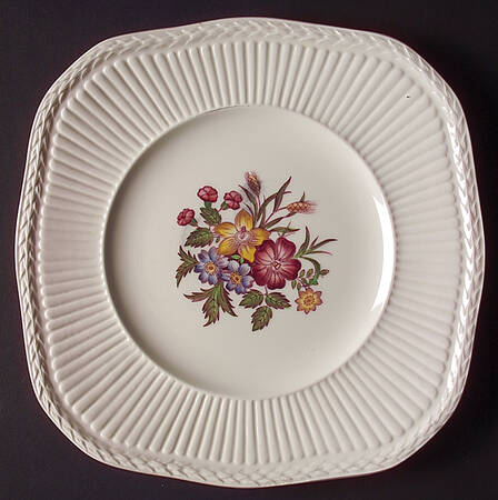 Cavalier Meadow Square Luncheon Plate